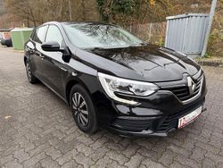 Schwarz Gebraucht 2016 Renault Mégane GrandTour Life Kombi | 6.950 € (Fairer Preis)
