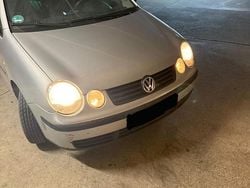 Silber Gebraucht 2003 VW Polo Kleinwagen | 800 € (Guter Preis)