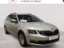 Brillantsilber metallic Gebraucht 2020 Skoda Octavia Ambition Kombi | 16.990 € (Guter Preis)