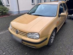 Gold Gebraucht 1999 VW Golf IV Limousine | 900 € (Guter Preis)
