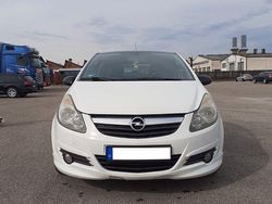 Weiß Gebraucht 2009 Opel Corsa Edition Limousine | 1.800 € (Fairer Preis)