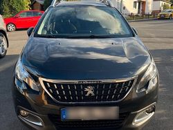 Schwarz Gebraucht 2018 Peugeot 2008 Allure SUV | 15.000 € (Teuer)