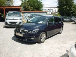 Blau Gebraucht 2018 Peugeot 308 Active Kombi | 12.990 € (Teuer)