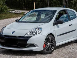 Weiß Gebraucht 2010 Renault Clio R.S. R.S. Kleinwagen | 16.500 €