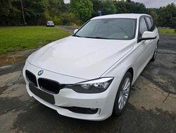 Weiß Gebraucht 2014 BMW 318 Kombi | 6.350 € (Superpreis)