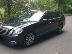 Schwarz Gebraucht 2011 Mercedes E350 Avantgarde Kombi | 14.000 € (Etwas zu teuer)