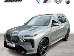 Grau Gebraucht 2024 BMW X7 M Sport SUV | 98.880 € (Superpreis)