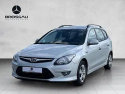 Silber Gebraucht 2011 Hyundai i30 Classic Kombi | 4.990 € (Fairer Preis)