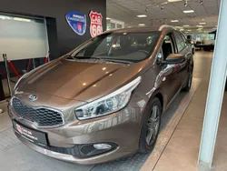 Sand track Gebraucht 2012 Kia Ceed Sportswagon Kombi | 7.990 € (Fairer Preis)