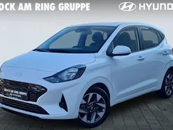 Atlas white, innenraum black, Neu 2025 Hyundai i10 Trend Kleinwagen | 15.290 € (Guter Preis)