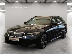 Blau Gebraucht 2024 BMW 330 Shadowline Kombi | 49.400 € (Fairer Preis)