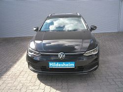 Schwarz Gebraucht 2023 VW Golf VIII Active Kombi | 28.929 € (Fairer Preis)