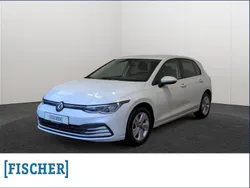 Weiss Gebraucht 2024 VW Golf VIII Life Limousine | 23.955 € (Guter Preis)