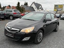 Schwarz Gebraucht 2010 Opel Astra Limousine | 5.490 € (Fairer Preis)