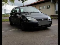 Schwarz Gebraucht 2004 Ford Focus Kleinwagen | 400 € (Superpreis)