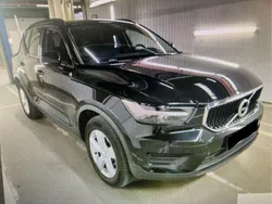 Onyx black / metallic Gebraucht 2021 Volvo XC40 Momentum SUV | 21.930 € (Superpreis)