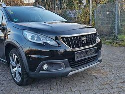Schwarz Gebraucht 2017 Peugeot 2008 Allure SUV | 6.400 € (Fairer Preis)