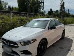 Weiß Gebraucht 2019 Mercedes A250 Sport Limousine | 29.800 € (Teuer)