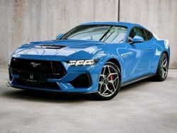 Blau (blau (grabber blue metallic)) Neu 2025 Ford Mustang GT Fastback Coupé | 58.890 €