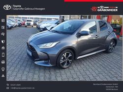 Marlingrau metallic Gebraucht 2025 Toyota Yaris Hybrid Kleinwagen | 22.850 € (Fairer Preis)