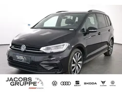 Schwarz Gebraucht 2024 VW Touran Style Van / Kleinbus | 40.880 € (Fairer Preis)