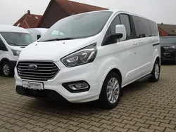 Frostweiß Gebraucht 2023 Ford Tourneo Custom Titanium Van / Kleinbus | 37.950 € (Superpreis)