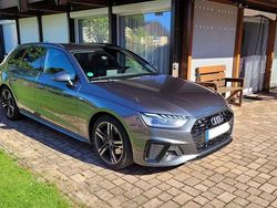 Grau Gebraucht 2020 Audi A4 S-Line Kombi | 22.999 € (Fairer Preis)