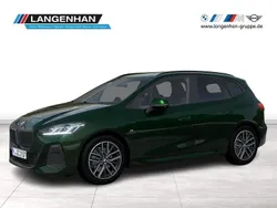 Grün Neu 2025 BMW 220 Performance Van / Kleinbus | 45.999 € (Teuer)