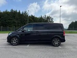 Schwarz Gebraucht 2016 Mercedes V250 Avantgarde Van / Kleinbus | 37.999 € (Etwas zu teuer)