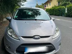 Grau Gebraucht 2011 Ford Fiesta Kleinwagen | 4.350 € (Fairer Preis)