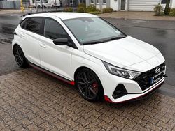 Weiß Gebraucht 2022 Hyundai i20 N Performance Limousine | 25.000 € (Etwas zu teuer)