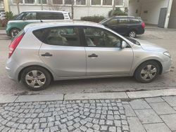 Silber Gebraucht 2009 Hyundai i30 Comfort Limousine | 3.200 € (Fairer Preis)