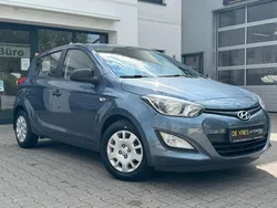 Blau Gebraucht 2013 Hyundai i20 Trend Kleinwagen | 4.950 € (Etwas zu teuer)