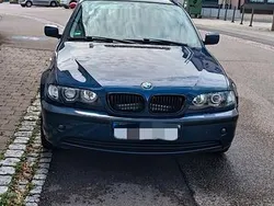 Blau Gebraucht 2005 BMW 318 Kombi | 1.950 € (Fairer Preis)