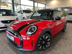 Rot Gebraucht 2021 Mini Cooper SE Classic Kleinwagen | 17.890 € (Fairer Preis)