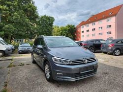 Grau Gebraucht 2017 VW Touran Highline Van / Kleinbus | 16.490 € (Fairer Preis)