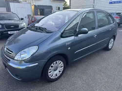 Grau Gebraucht 2008 Citroën Xsara Picasso Tendance Van / Kleinbus | 4.299 € (Teuer)