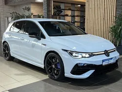 Weiß Gebraucht 2023 VW Golf VIII R Limousine | 36.880 € (Guter Preis)