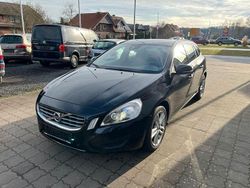 Schwarz Gebraucht 2012 Volvo V60 Momentum Kombi | 7.700 € (Fairer Preis)