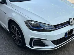 Weiß Gebraucht 2018 VW Golf VII GTE Limousine | 20.800 € (Etwas zu teuer)