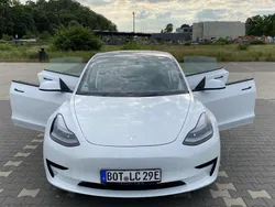 Gebraucht 2021 Tesla Model 3 Standard Range Plus Limousine | 25.950 € (Guter Preis)