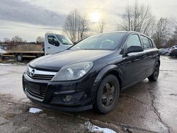 Schwarz Gebraucht 2007 Opel Astra Basis Limousine | 1.799 € (Fairer Preis)