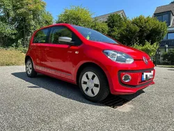 Rot Gebraucht 2013 VW up! Kleinwagen | 5.200 € (Etwas zu teuer)
