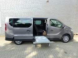 Grau cassiopee Gebraucht 2018 Renault Trafic Van | 21.998 € (Teuer)