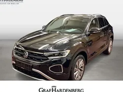 Schwarz Neu 2025 VW T-Roc Life SUV | 48.495 €