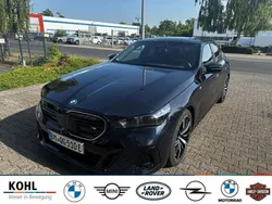 Schwarz Gebraucht 2024 BMW i5 Sport Line Limousine | 73.900 €