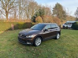 Braun Gebraucht 2016 VW Tiguan Highline SUV | 22.900 € (Fairer Preis)