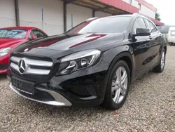 Kosmosschwarz Gebraucht 2014 Mercedes GLA200 Urban SUV | 15.700 € (Fairer Preis)