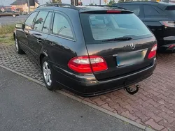 Grau Gebraucht 2003 Mercedes E200 Kombi | 3.500 € (Fairer Preis)