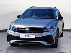 Silber Gebraucht 2024 VW Tiguan Allspace R-line SUV | 59.888 €